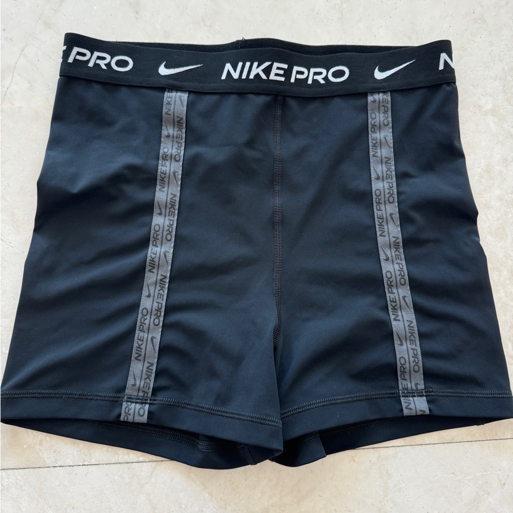 Nike Pro Dri-FIT High Waisted Shorts